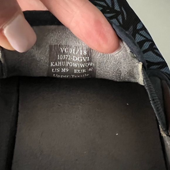 Patterned Olukai Slip On Shoes EUC - Picture 7 of 8